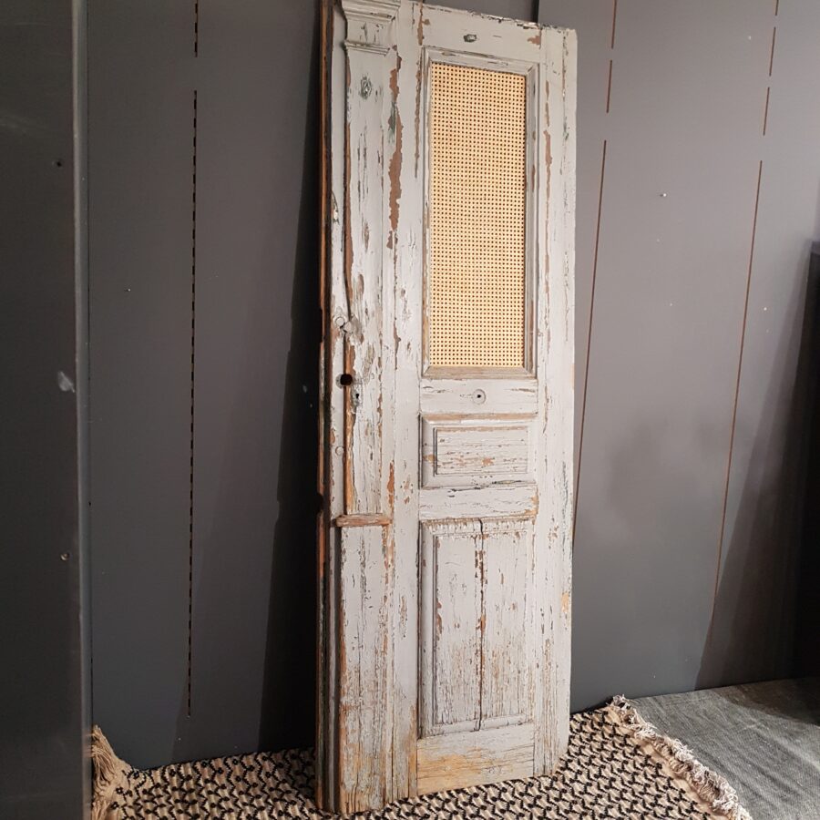 Porte ancienne et cannage – Image 3